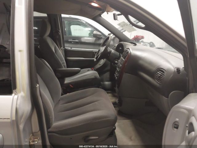 2004 CHRYSLER TOWN & COUNTRY 2C4GP44R54R607405 Photo 4