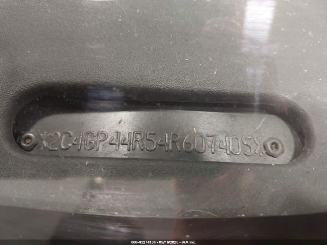 2004 CHRYSLER TOWN & COUNTRY 2C4GP44R54R607405 Photo 8