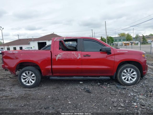 1GCPYBEK7LZ310563 Chevrolet Silverado 1500 4wd  Short Bed Custom