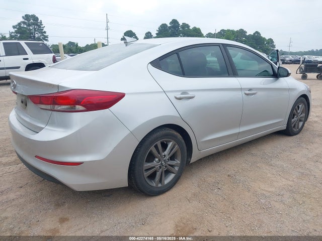 5NPD84LF3HH009825 Hyundai ELANTRA SE