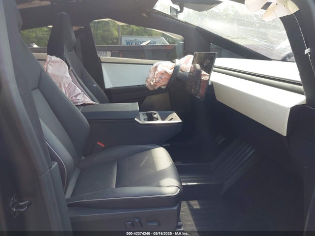 2024 TESLA CYBERTRUCK 7G2CEHED1RA008660 Photo 4