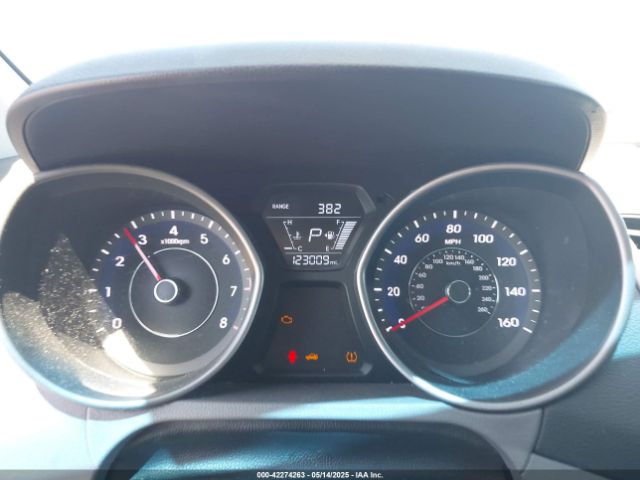 5NPDH4AE1EH531519 Hyundai ELANTRA SE