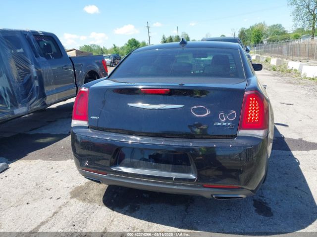 2C3CCAGG2JH177647 Chrysler 300 S