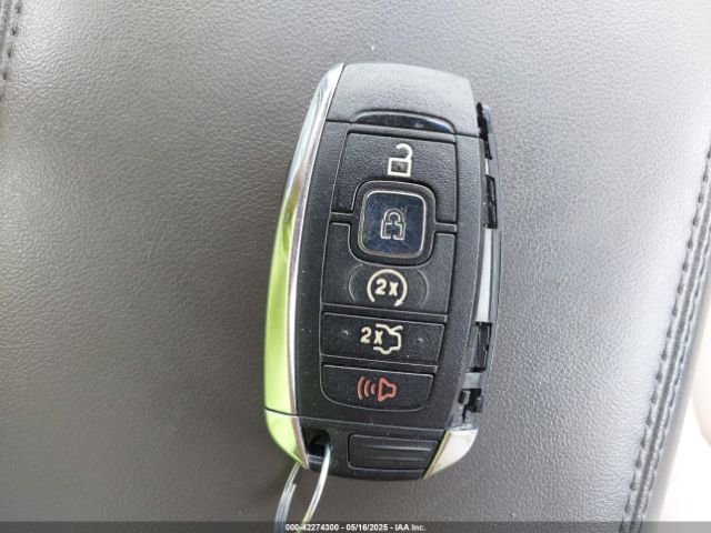 2019 LINCOLN NAUTILUS 2LMPJ8J9XKBL58148 Photo 10