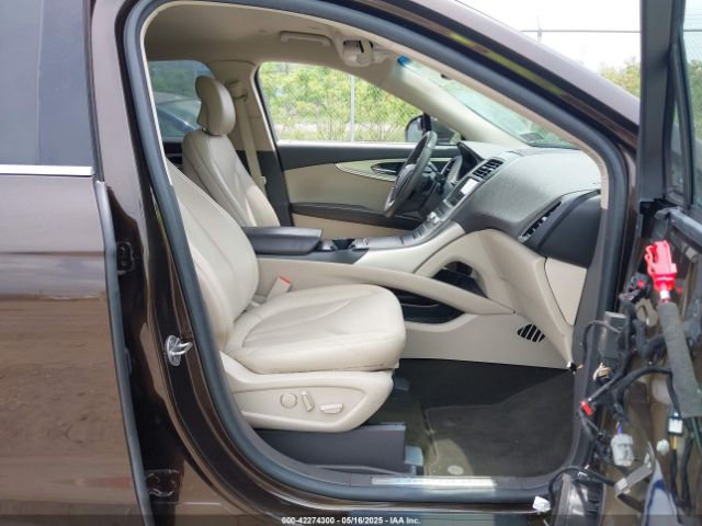 2019 LINCOLN NAUTILUS 2LMPJ8J9XKBL58148 Photo 4