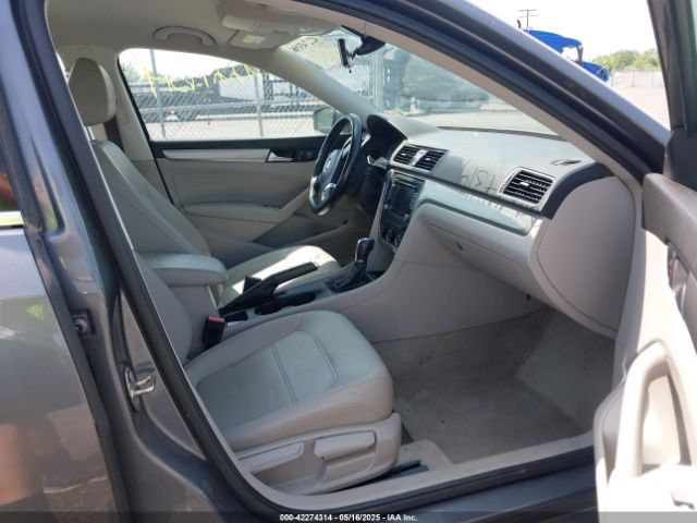 1VWAT7A38FC122901 Volkswagen Passat 1.8t Limited Edition