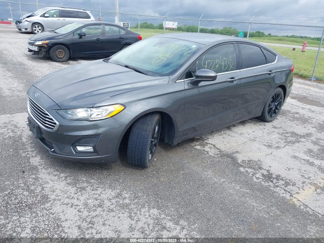 Ford 2019 2019 3FA6P0HD5KR283727 Image 2