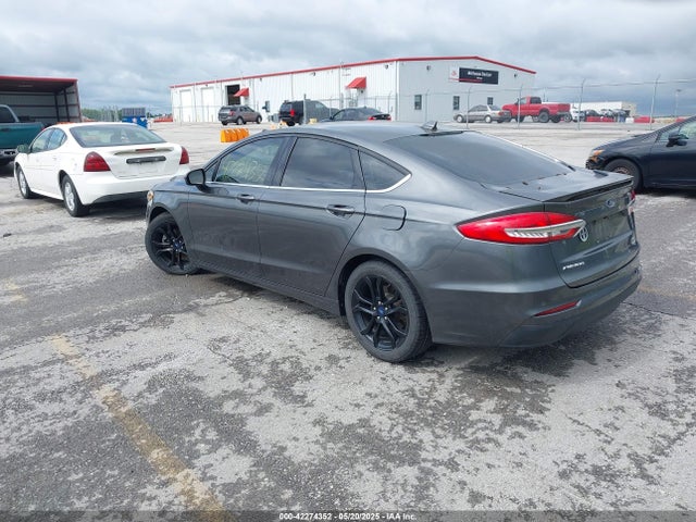 Ford 2019 2019 3FA6P0HD5KR283727 Image 3