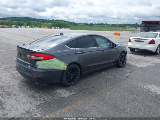 Ford 2019 2019 3FA6P0HD5KR283727 Image 4
