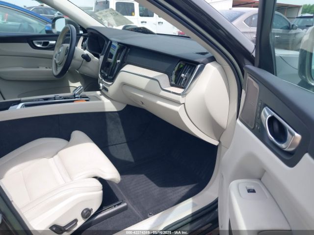 2022 VOLVO XC60 YV4062RLXN1087637 Photo 4