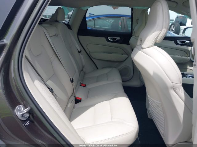 2022 VOLVO XC60 YV4062RLXN1087637 Photo 7