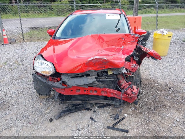 1FADP3F24EL186631 Ford FOCUS SE