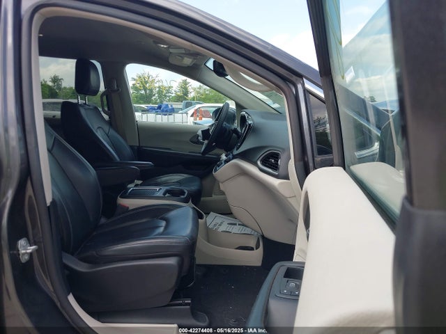 2C4RC1BG2NR176124 Chrysler Pacifica Touring L