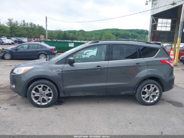 1FMCU9GXXGUC86771 Ford ESCAPE SE