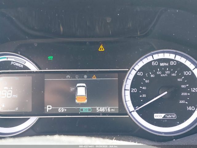 KNDCB3LC8L5420417 KIA NIRO LX