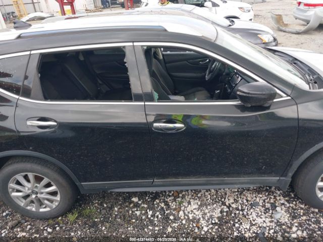 5N1AT2MT2HC883827 Nissan 2017