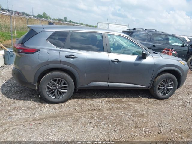 5N1BT3AA7PC888985 Nissan Rogue S Fwd