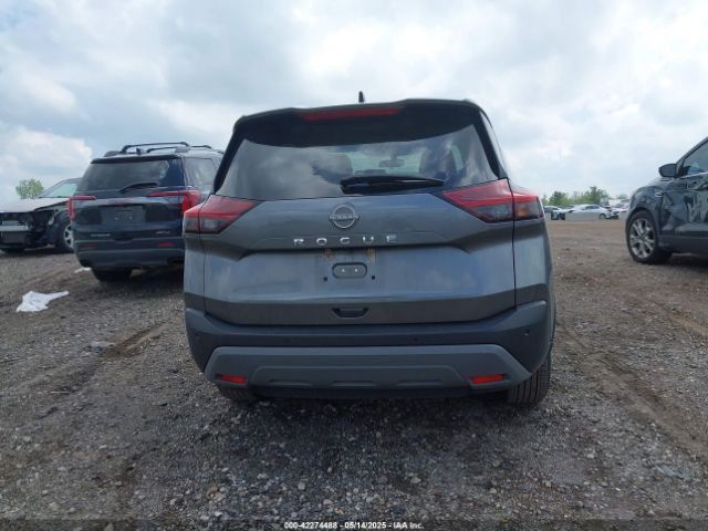 5N1BT3AA7PC888985 Nissan Rogue S Fwd