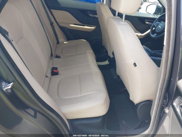 SADCJ2BV4HA884503 Jaguar F-pace 35t Premium