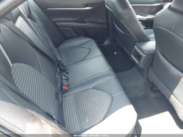 4T1B11HK0JU039078 Toyota CAMRY SE