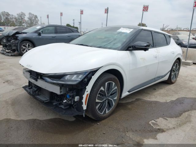 2022 KIA EV6 KNDC44LA9N5030847 Photo 1