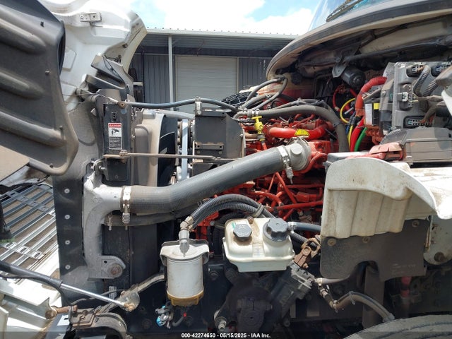 3ALACXCYXHDHZ2528 Freightliner Cummins Isl