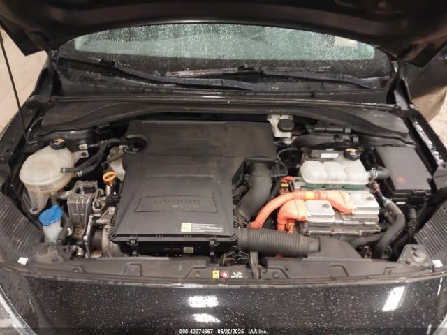 KMHC65LC9JU068768 Hyundai Ioniq Hybrid Blue
