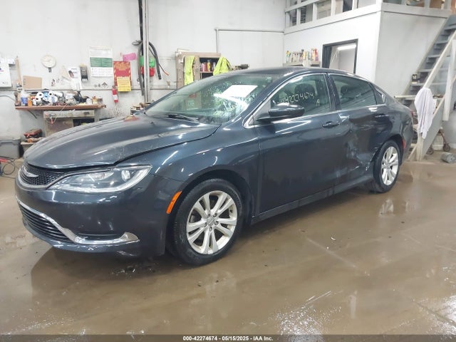 Chrysler 200 Limited 2016 1C3CCCAB6GN170502 Image 2