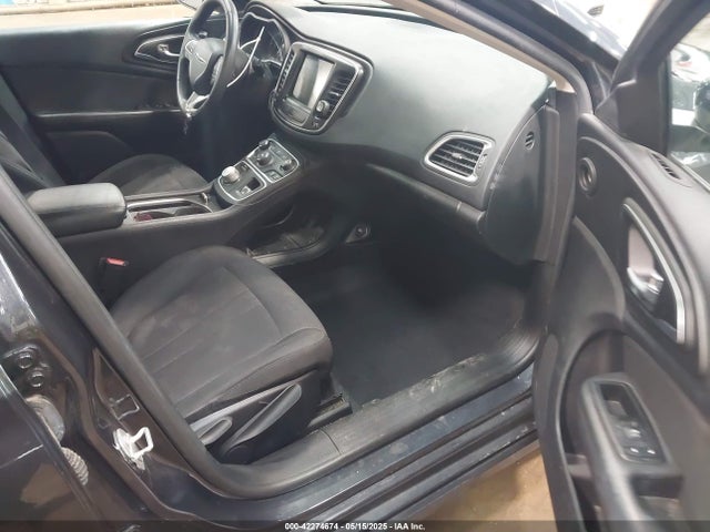 Chrysler 200 Limited 2016 1C3CCCAB6GN170502 Image 5