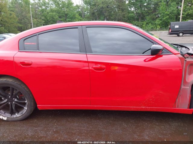 2C3CDXHGXGH333232 Dodge Charger Sxt