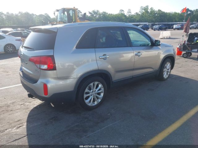 5XYKUDA78FG559492 KIA Sorento Ex V6