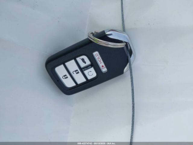5FNYF6H0XLB020657 Honda Pilot Awd Elite
