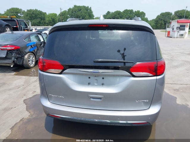 2C4RC1GG2JR232677 Chrysler Pacifica Limited