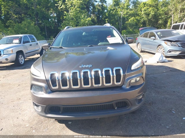 1C4PJLCB6GW159039 Jeep Cherokee Latitude