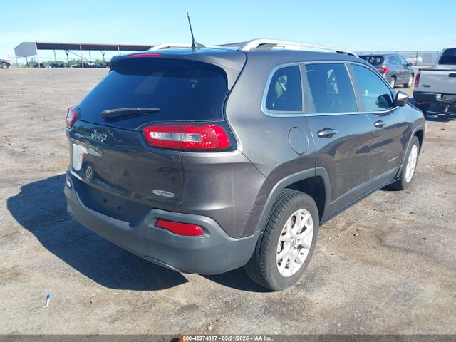 1C4PJLCB6GW159039 Jeep Cherokee Latitude