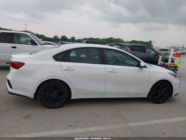 3KPF24AD9KE085542 KIA Forte Lxs