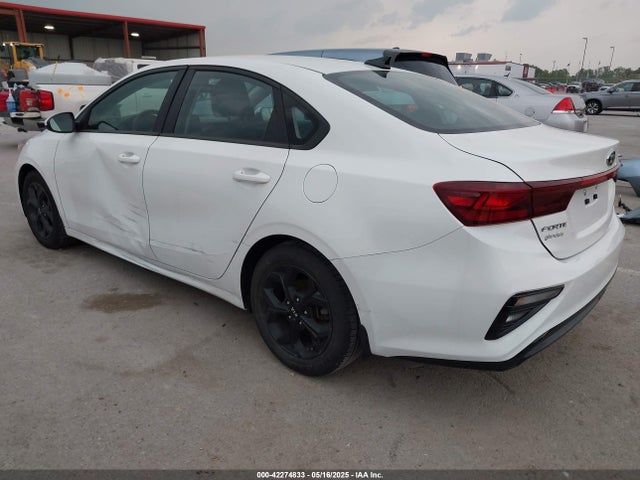 3KPF24AD9KE085542 KIA Forte Lxs