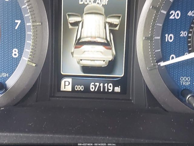 5TDYZ3DC5HS817875 Toyota Sienna Xle 8 Passenger