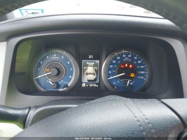 5TDYZ3DC5HS817875 Toyota Sienna Xle 8 Passenger