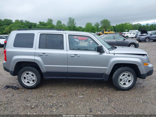 1C4NJRBB8HD122051 Jeep Patriot Sport 4x4