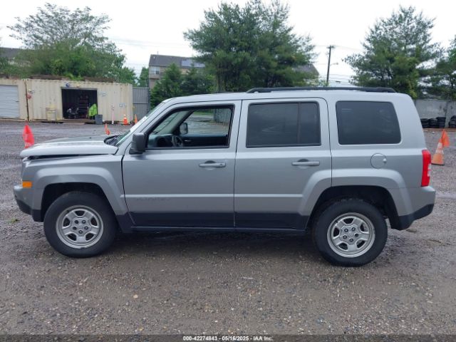 1C4NJRBB8HD122051 Jeep Patriot Sport 4x4