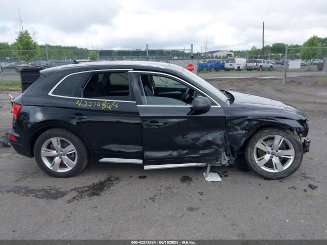 WA1BNAFY9J2055527 Audi Q5 2.0t Premium/2.0t Tech Premium