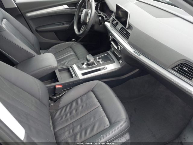 WA1BNAFY9J2055527 Audi Q5 2.0t Premium/2.0t Tech Premium