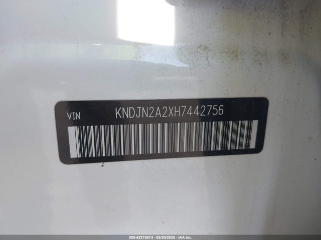 KNDJN2A2XH7442756 KIA Soul