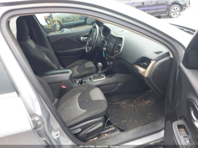 1C4PJLCB3EW101628 Jeep Cherokee Latitude