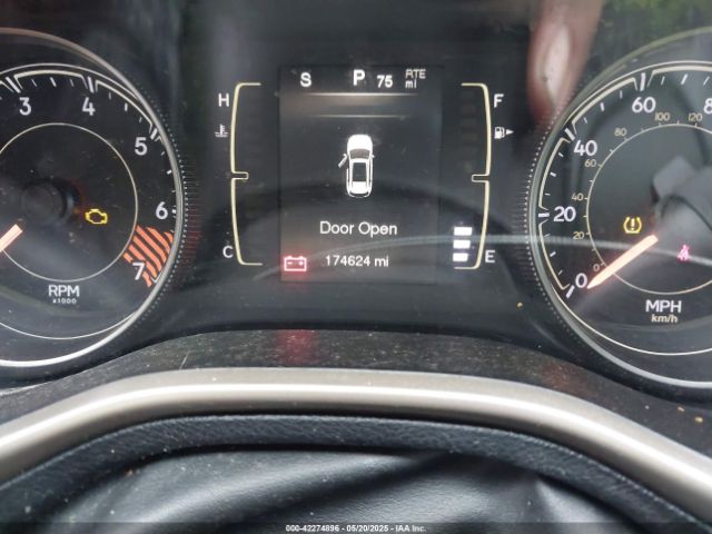 1C4PJLCB3EW101628 Jeep Cherokee Latitude