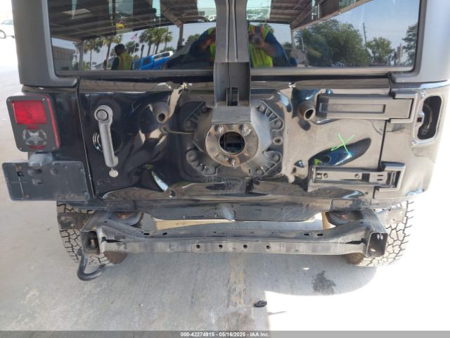 1C4BJWDG1GL266684 Jeep Wrangler Unlimited Sport