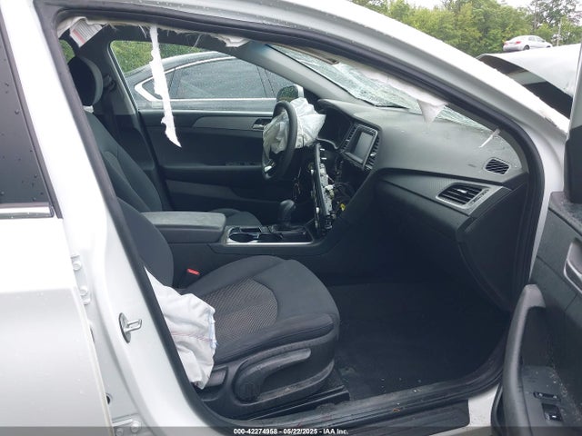 5NPE24AF7JH644044 Hyundai SONATA SE