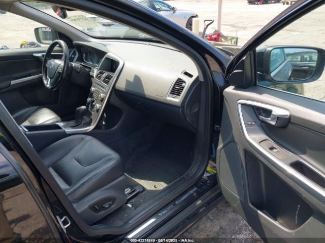 2016 VOLVO XC60 YV4612RK1G2788984 Photo 4