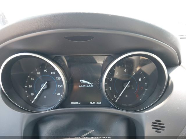 SADCJ2BV1HA091739 Jaguar F-pace 35t Premium